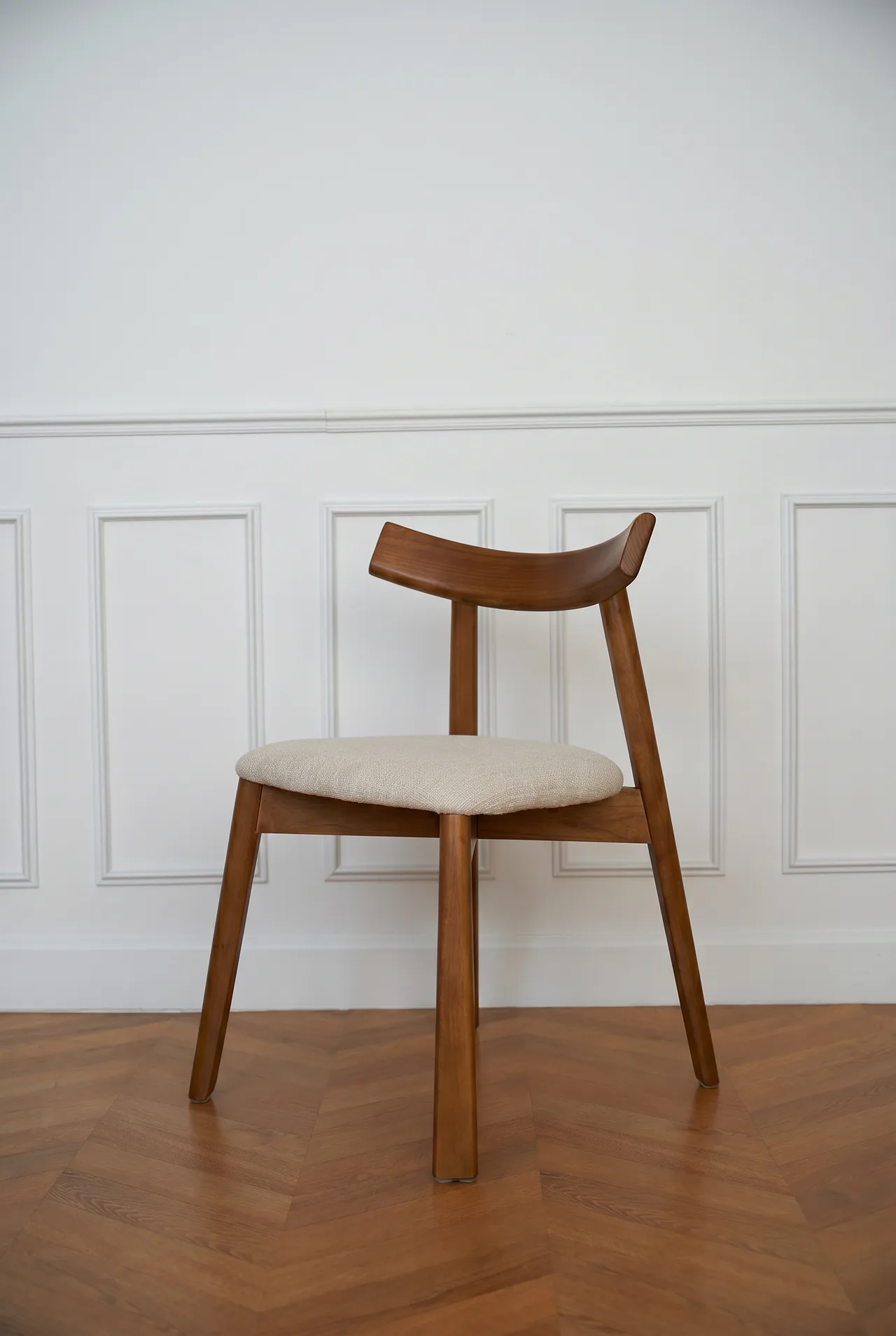 Chaise scandinave en bois