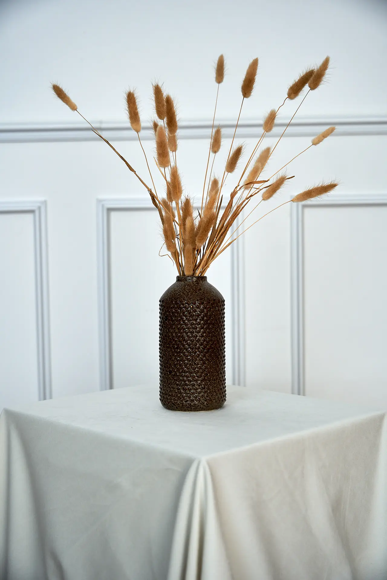 Vase grès et herbes séchées