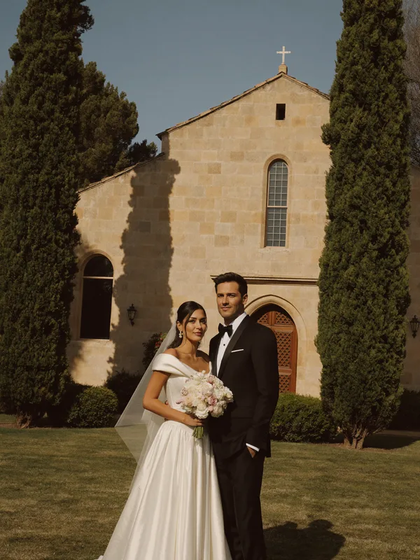 Mariage classique et intemporel à Marseille